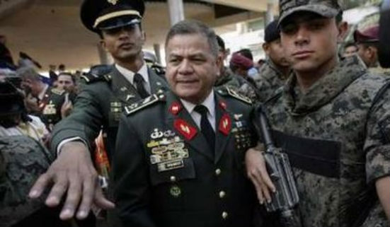 Honduras : Les militaires ayant expulsé Zelaya ont été acquittés
